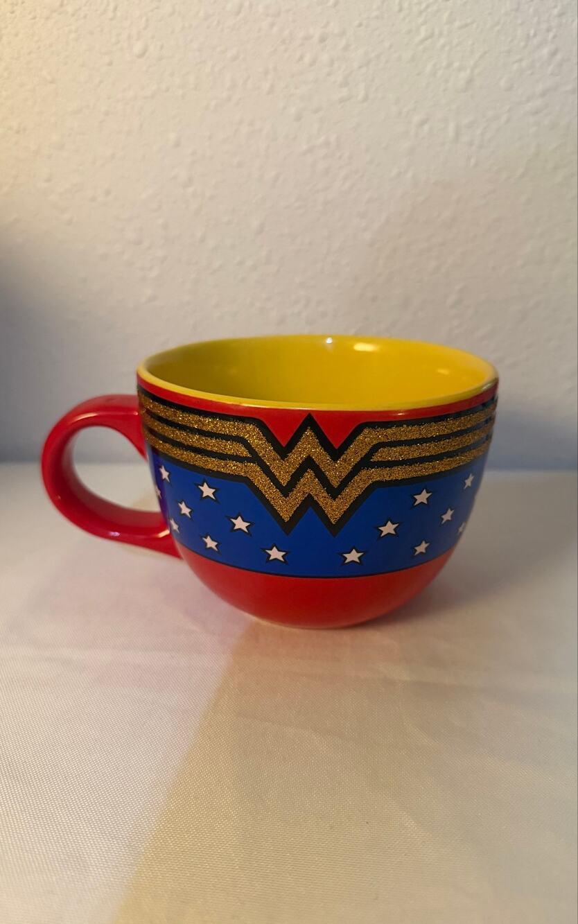 Silver Buffalo Wonder Woman Glitter Logo 24 oz Oversized Ceramic Mug